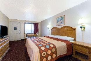 Super 8 By Wyndham Evanston Rum bild
